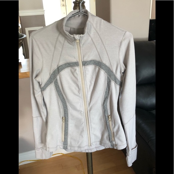 Lululemon Women’s 8, Define Jacket, GUC
